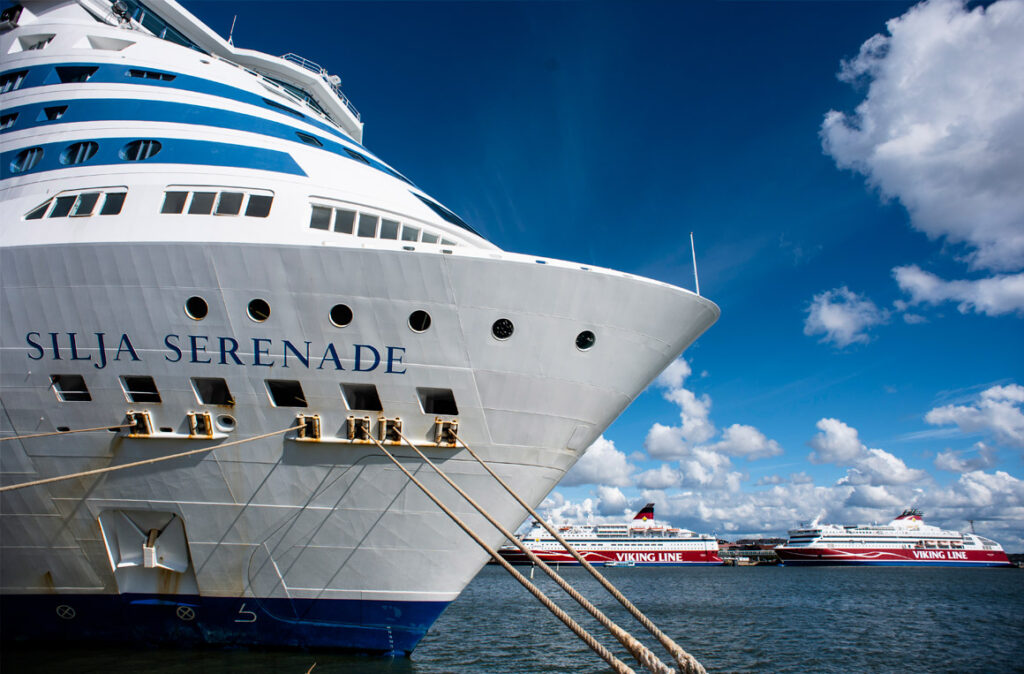 Silja Serenade ja kaksi Viking Linen alusta Eteläsatamassa.
